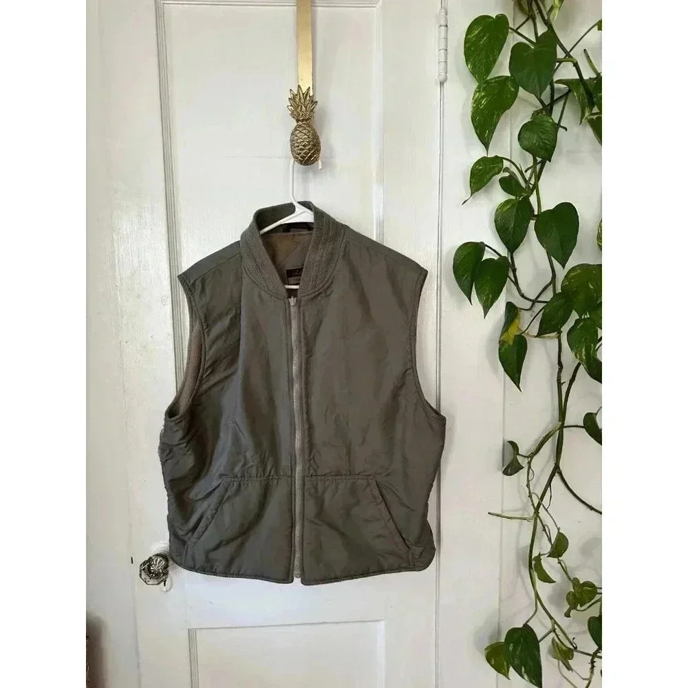 Authentic tradition men’s size medium grey vest